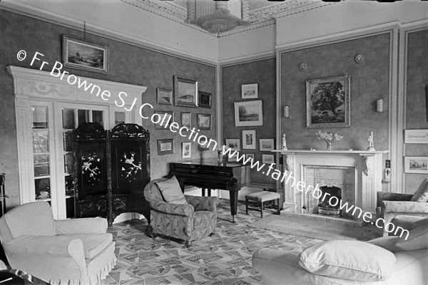 7 AILESBURY ROAD A E JONES MRIAI DRAWING ROOM